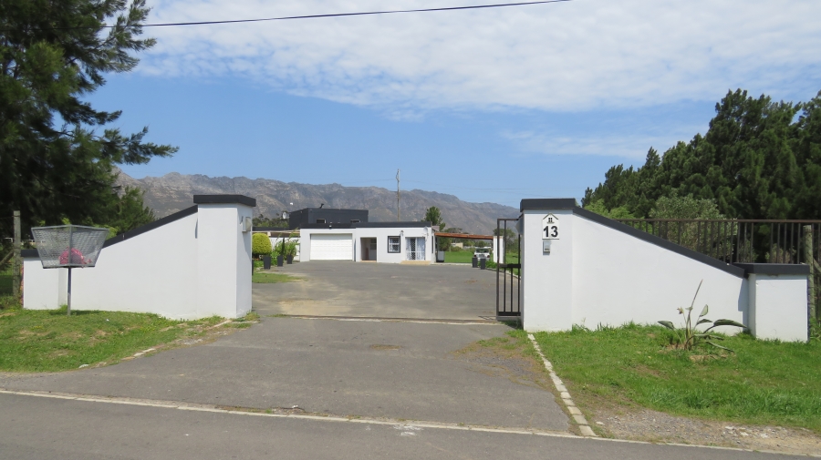 4 Bedroom Property for Sale in Firlands Western Cape